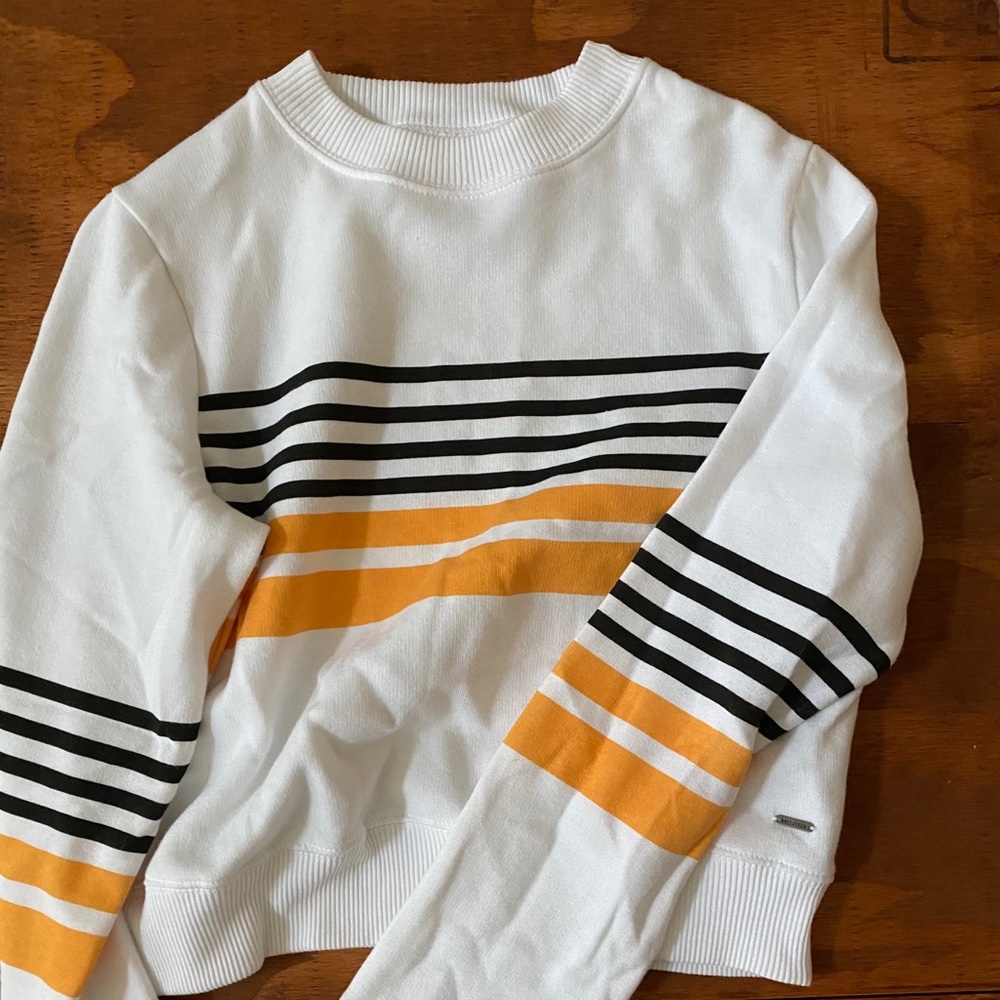 hollister long sleeve crew neck